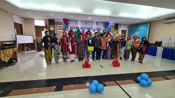Wakil Camat Duren Sawit Buka Lomba Wanita Berkebaya fkks.png