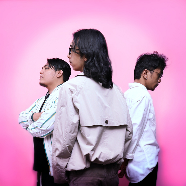 Sajikan Potret Kehilangan di Fase Paling Rapuh, One More Ligth Rilis Save My Heart trio.png