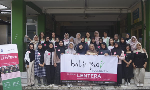 Yayasan Bulir Padi dan Yayasan Maleo Dorong Kesiapan Kerja Perempuan Muda Prasejahtera -