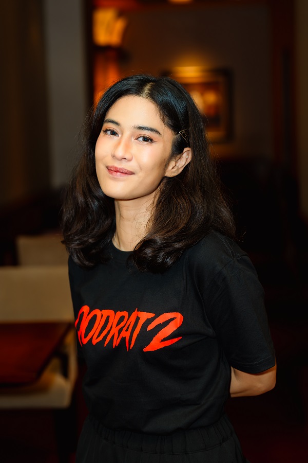 dian_sasatro.jpg
